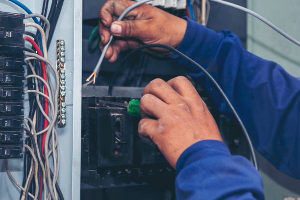 Best Electrical Outlet Repair  in Beverly Hills, FL
